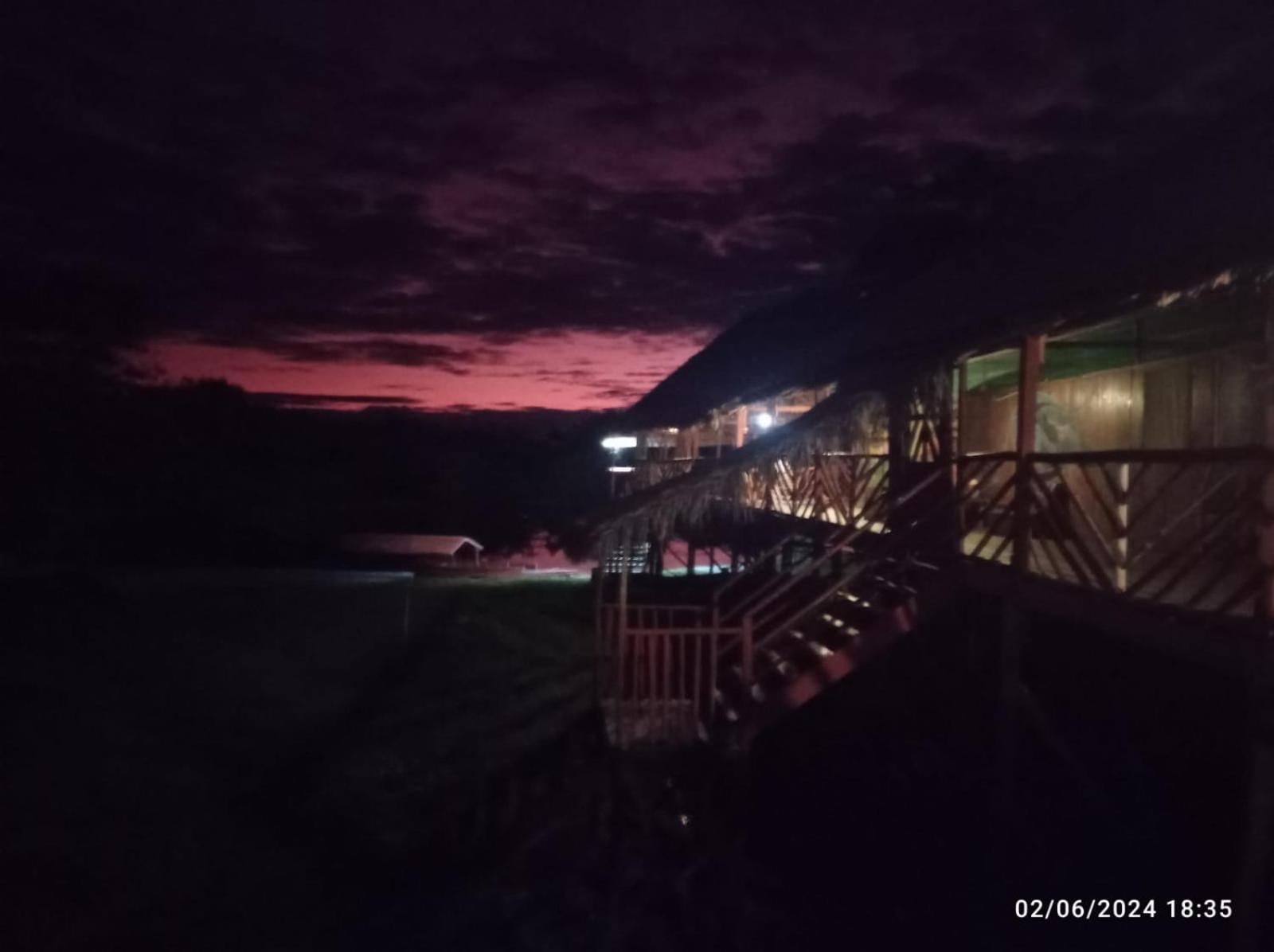 Casa Kukama Lodge イキトス エクステリア 写真