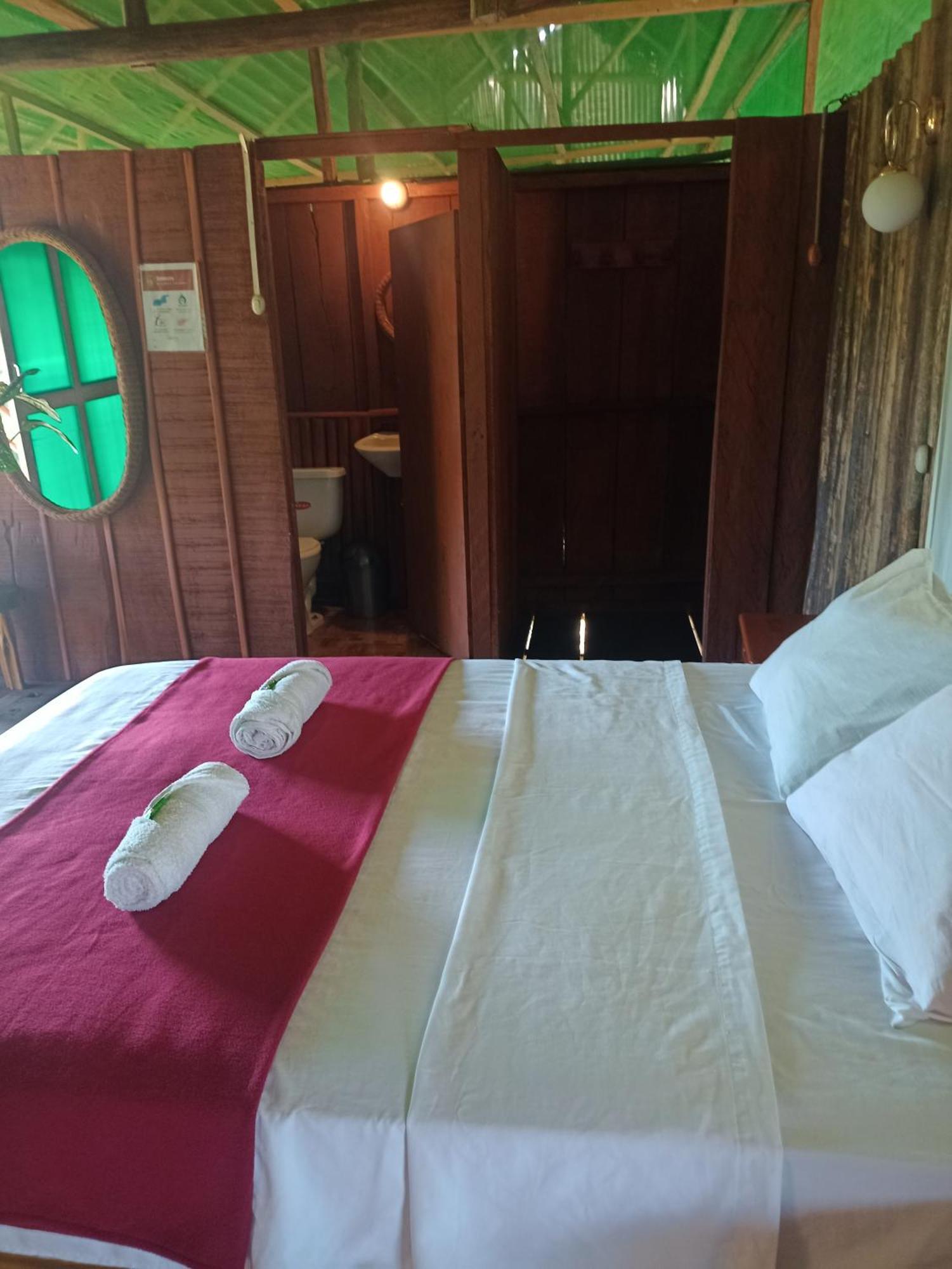 Casa Kukama Lodge イキトス エクステリア 写真